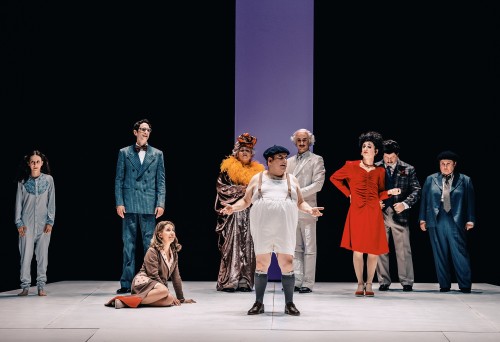 Dal cinema al palcoscenico: “Fantozzi. Una trage...