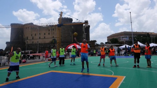 Napoli: lo Sport Kids Festival trasforma Piazza Mu...